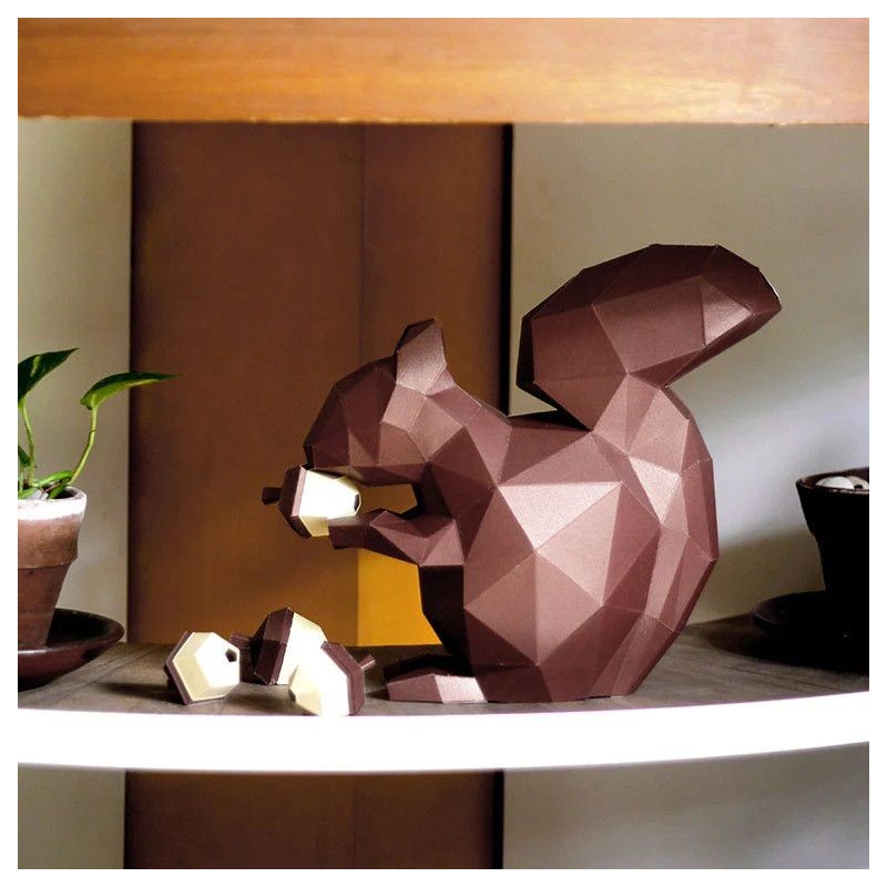 Ardilla. Kit DIY Escultura papel 3D. Papercraft World | L'aura Bella