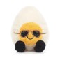 Amuseable Boiled Egg Chic. Huevo feliz con gafas de sol. Peluche Jellycat