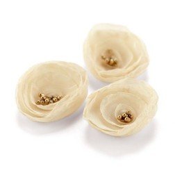 Flores de gasa. Beige. Basic Grey. Decoraciones, Flores