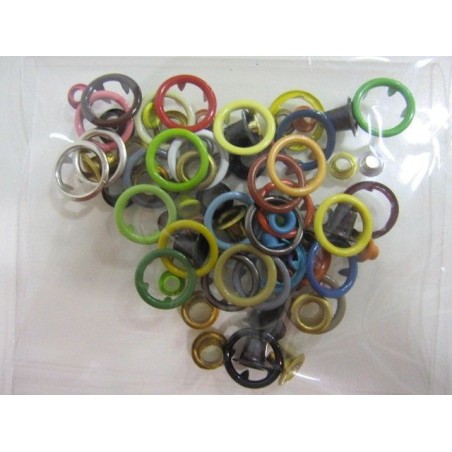 75 ojetes y ojales. Diferentes tamaños y colores. . Scrapbooking, Indispensables, Brads y eyelets
