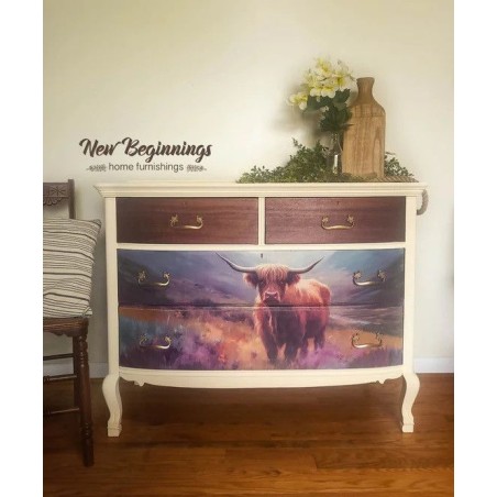 Flora, Highland Cow. Papel Tissue para Decoupage. Whimsykel Designs