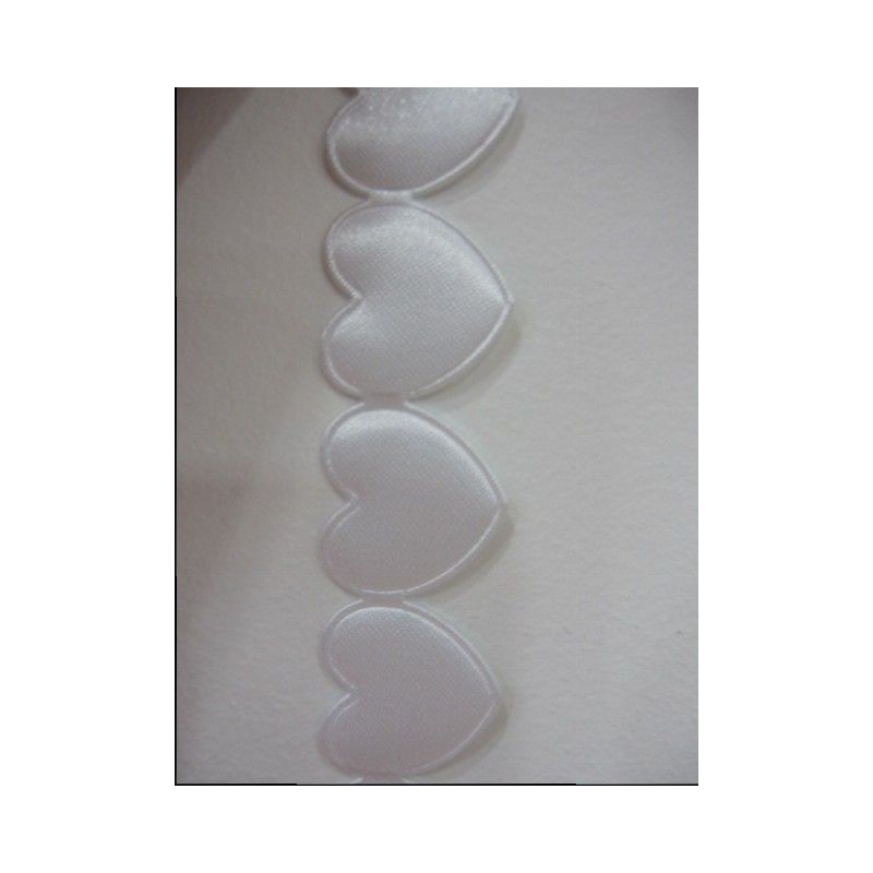 Cinta blanca forma de corazones. 1 metro