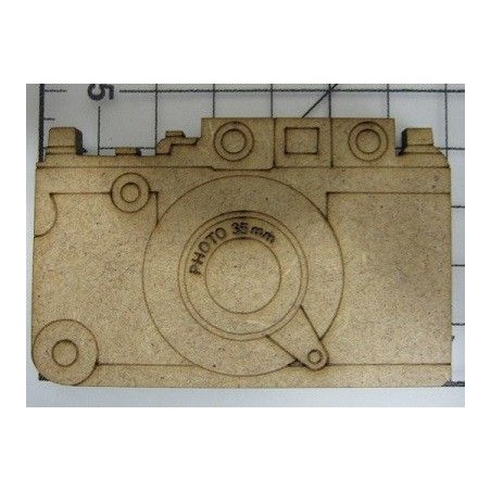 Cámara de fotos. Silueta decorativa de madera