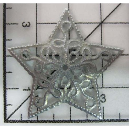 Decoración de metal plateada. Estrella con filigranas 3 x 3 cm. Fabscraps