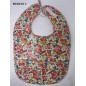 Babero plastificado decorado con motivos florales