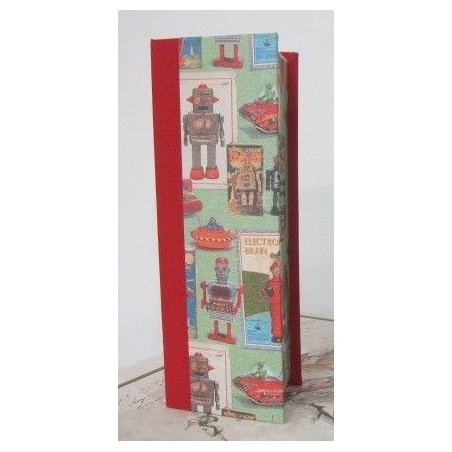 Caja pequeña robots. 24x9 cm. Artpapel. Hecho a Mano