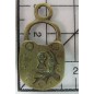 Decoración de metal dorada. Colgante con forma de candado. 3 x 2 cm. Fabscraps