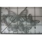 Decoración de metal plateada. Conjunto de mariposas volando. 3 x 4 cm. Fabscraps