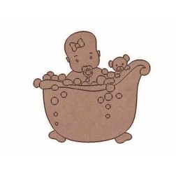 Bebé niña en bañera