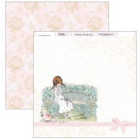 Papel Scrapbooking. SCP-294 Comunión 2019 Dayka. Niña pelo castaño sentada en un banco en un jardín, sobre fondo de escritura