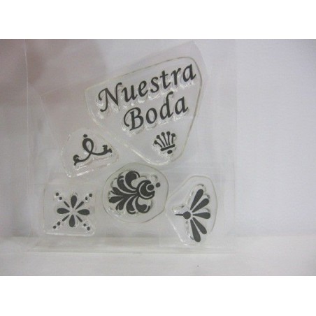 Frase: Nuestra Boda + cinco decoraciones